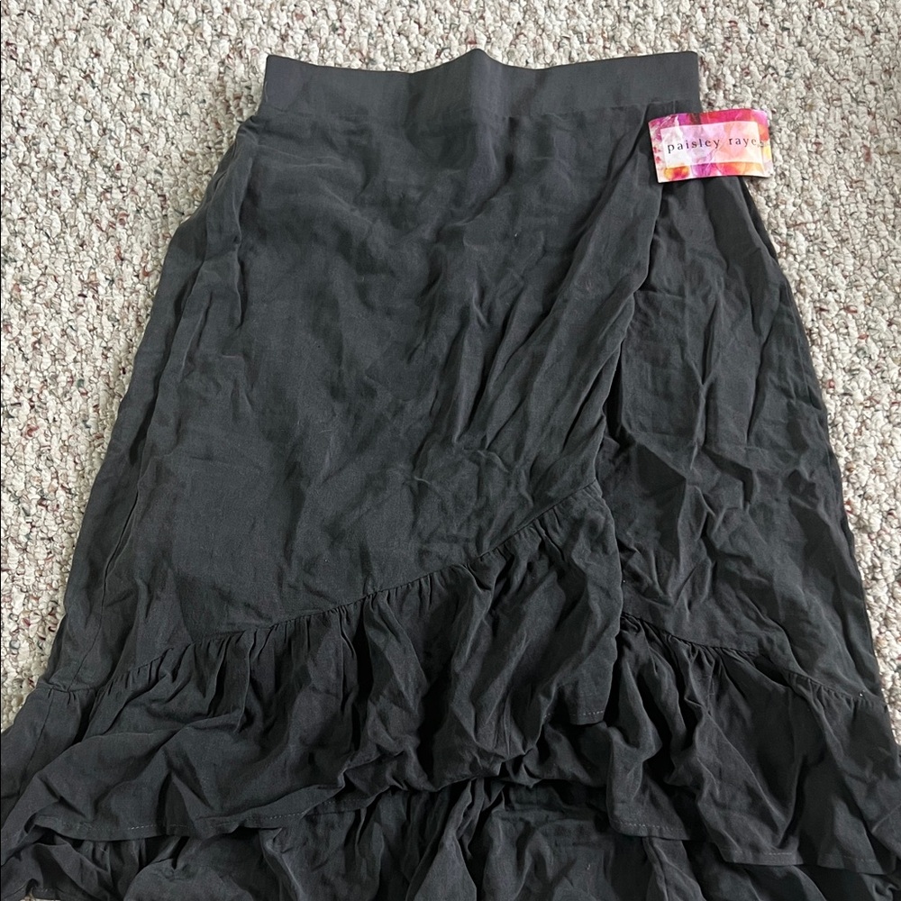 Paisley & Gray Charcoal Maxi Skirt